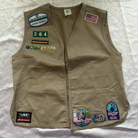 UNIQUE PIECE Vest women size medium patches - Picture 1 of 8